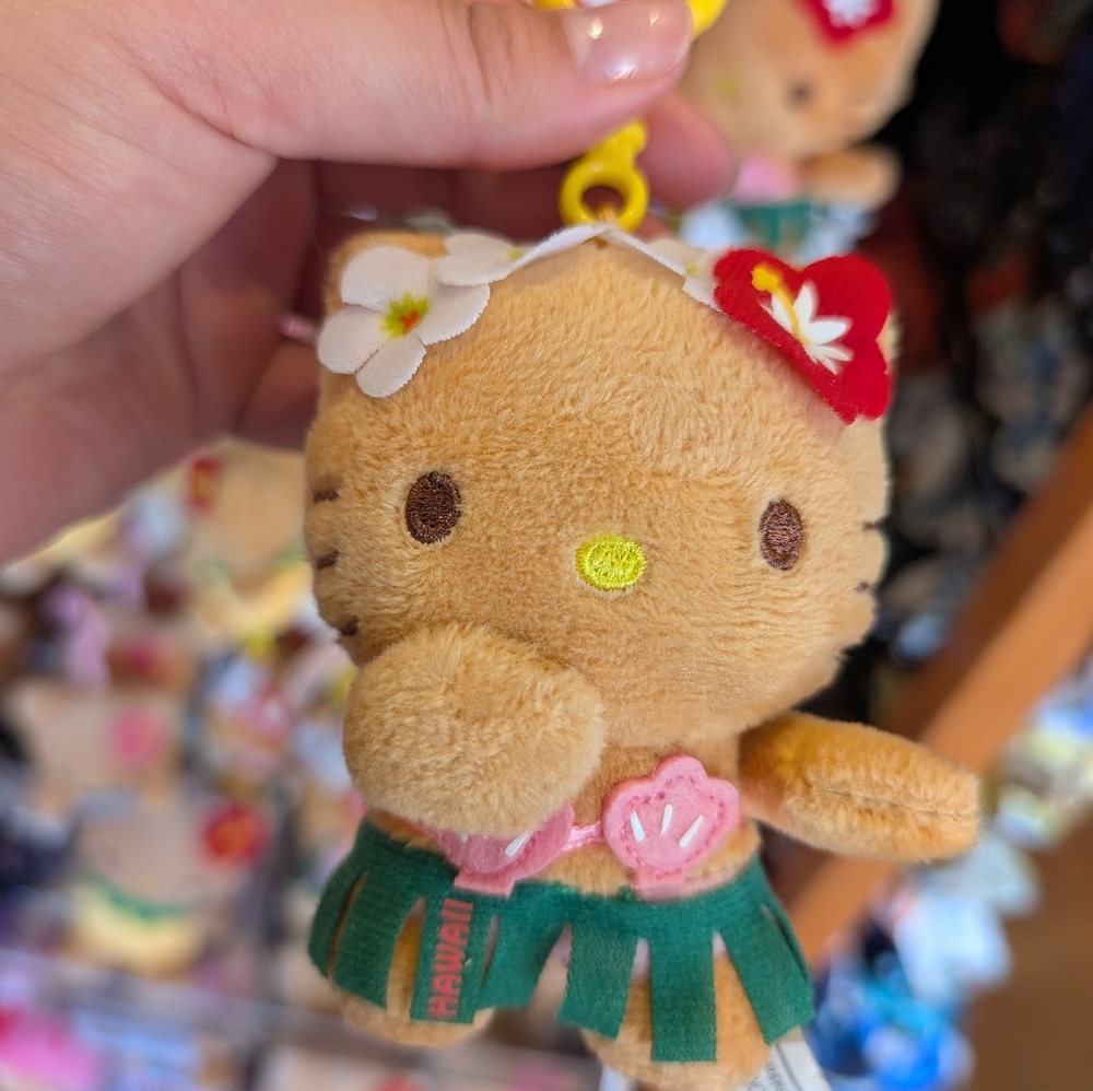Hello Kitty Hawaii Plush Clip